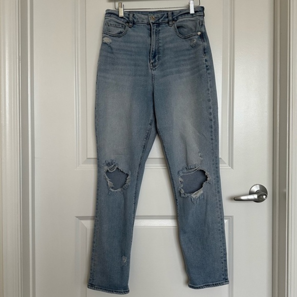 American Eagle- Pre-loved Curvy Mom Jean